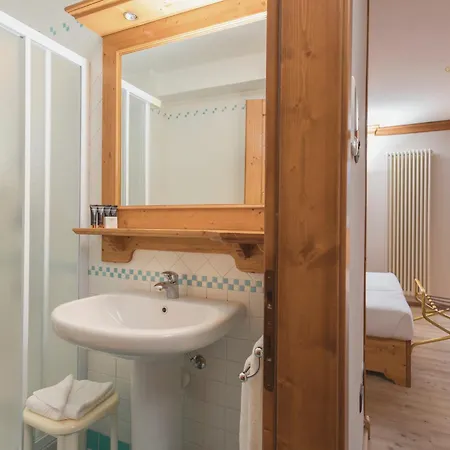 Gaarten Benessere By Kleos Group Collection Отель Галлио